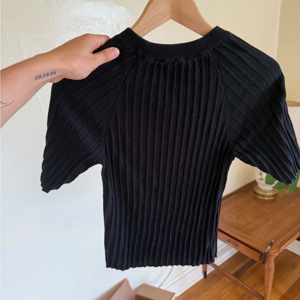 Black Ribbed Short Sleeve Sweater - Picture 3 of 3